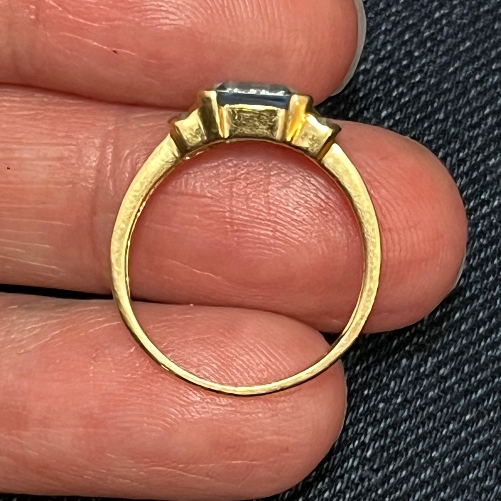 14K Gold Blue Topaz ring, size 6 - Picture 5 of 15
